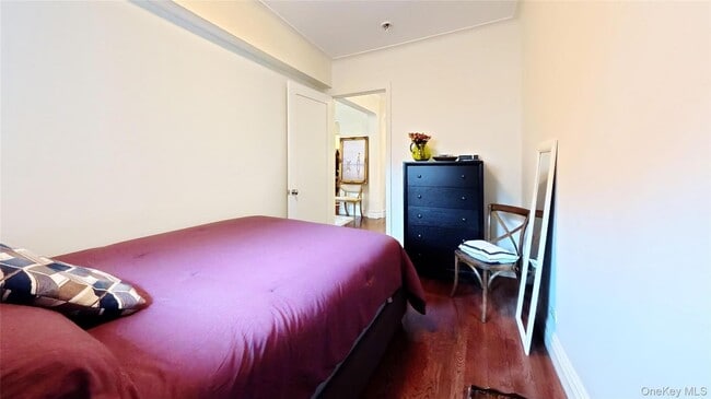 Building Photo - 73-12 35th Ave