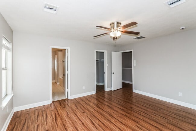 Building Photo - 18427 Westgate Pasture Ln