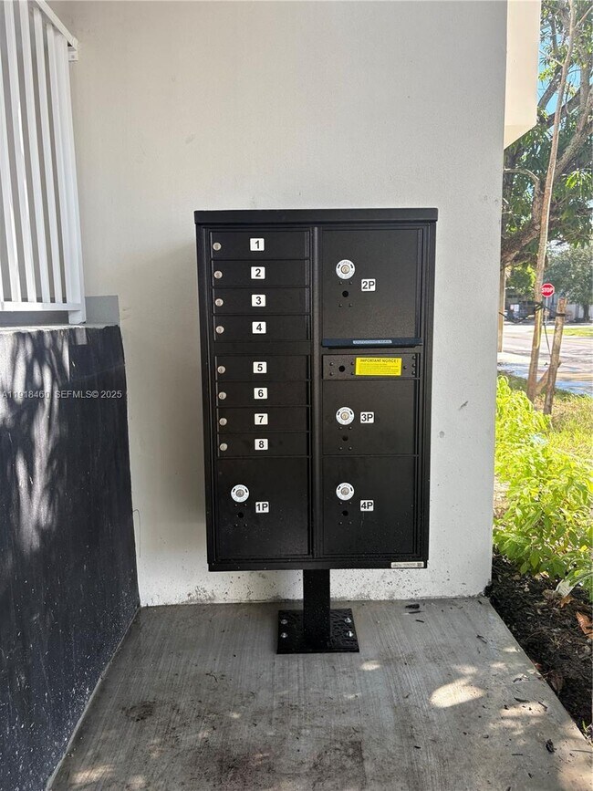 Building Photo - 85 NE 55th St