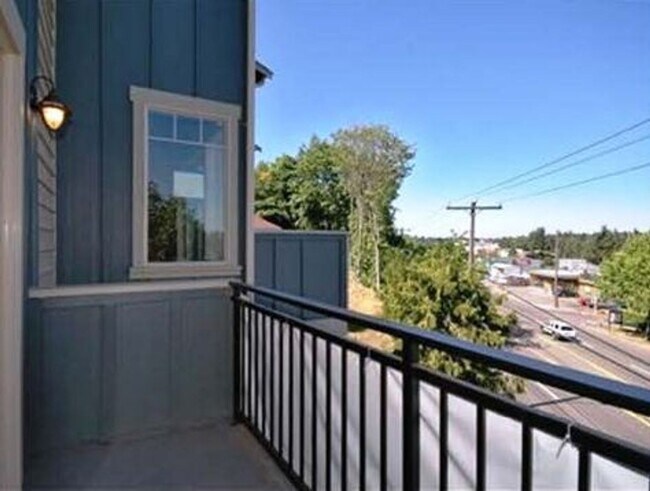 Building Photo - 10700 24th Ave NE
