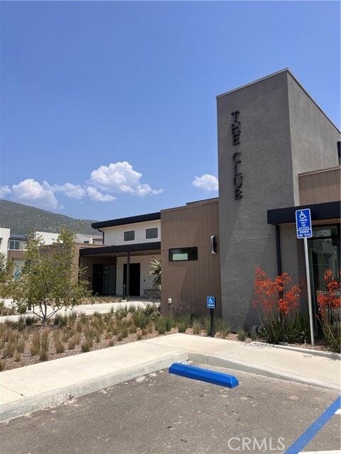 Building Photo - 16032 Sunny Ct