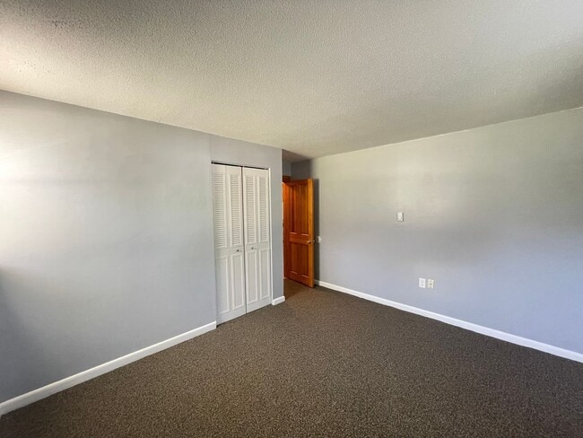 Building Photo - 177 Loudon Rd
