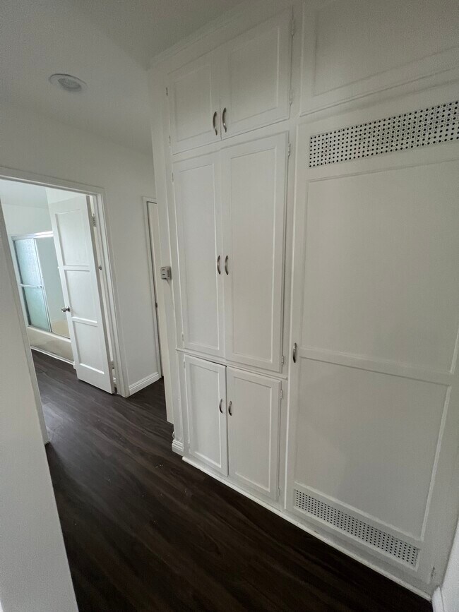 Building Photo - 3738 Carmona Ave