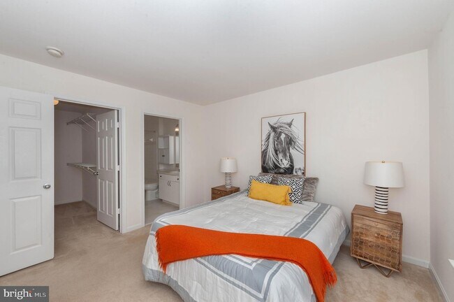 Building Photo - 8067 Nicosh Cir Ln