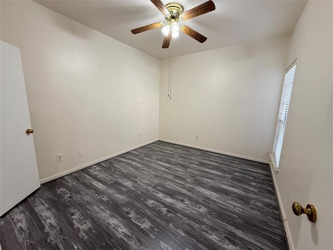 Building Photo - 2626 Holly Hall St