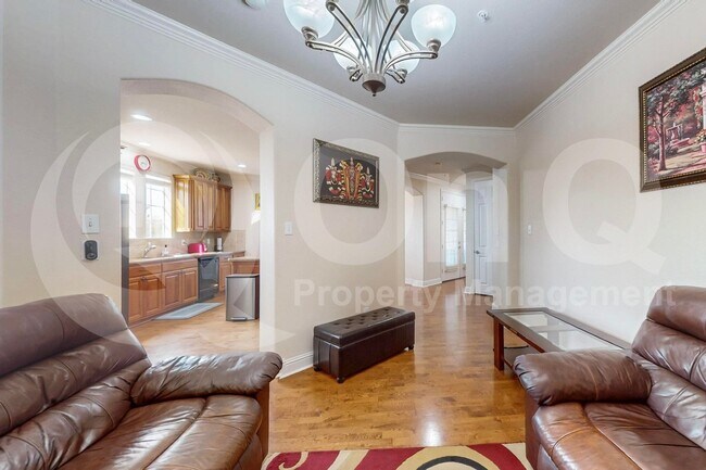 Building Photo - 2606 Rue De Ville