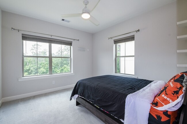 Building Photo - 25234 Calhoun Creek Dr