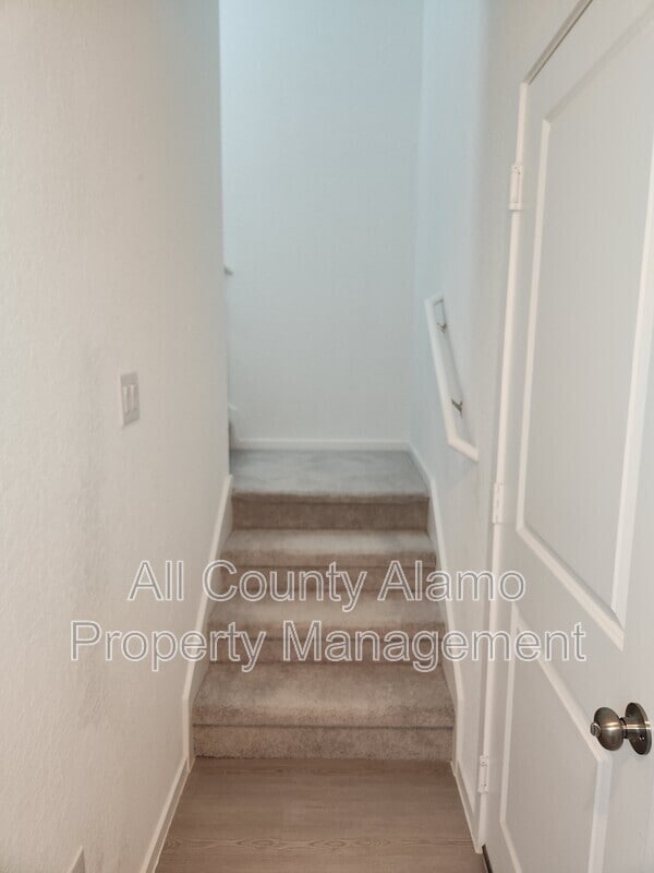 Building Photo - 6616 Dali Bnd