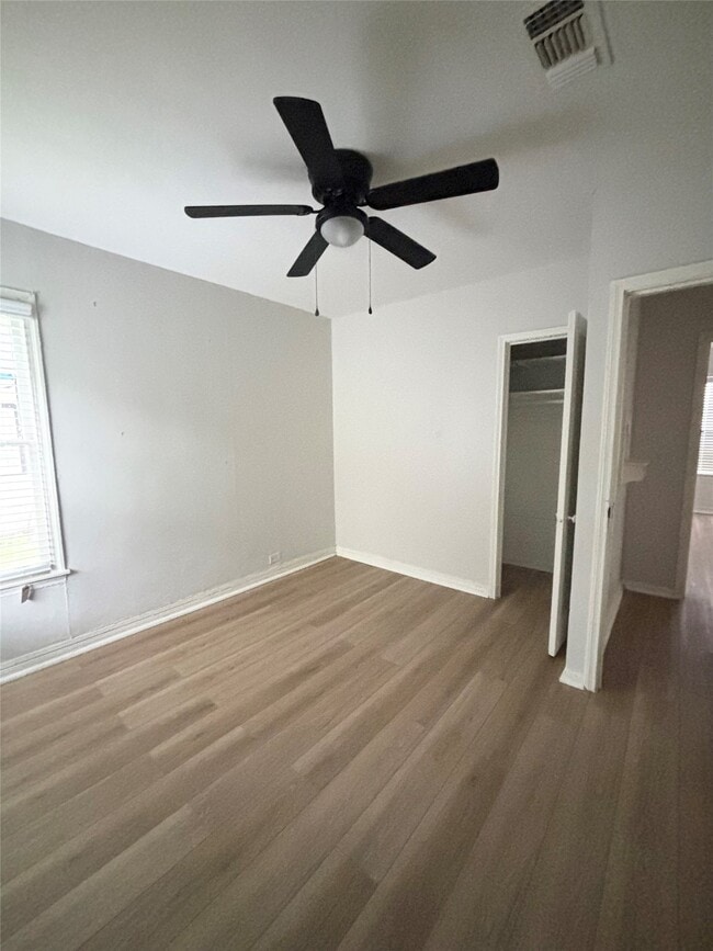 Building Photo - 1519 Leaman Ave