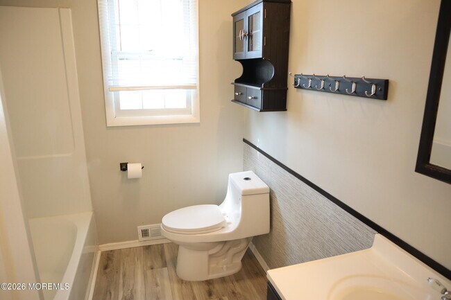 Building Photo - 721 Burnt Tavern Rd