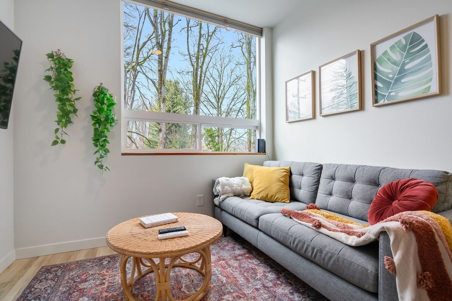 Building Photo - 3843 21st Ave SW