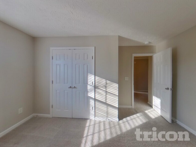 Building Photo - 3011 Deer Trail Dr