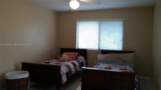 Building Photo - 3917 Adra Ave
