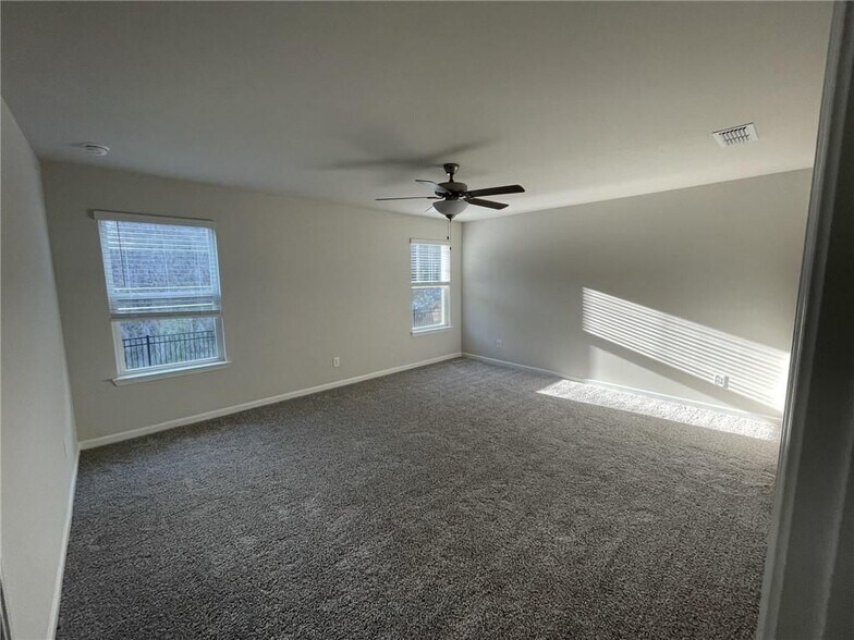 Building Photo - 108 Cedar Ln