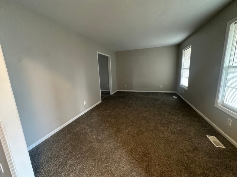 Building Photo - 630 Connaly Dr