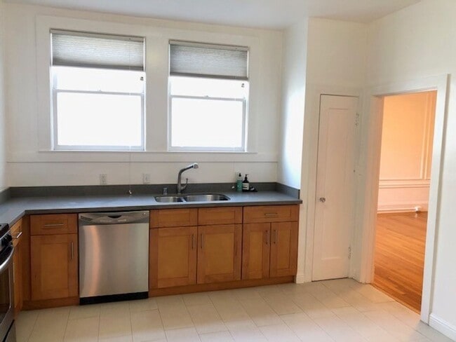 Building Photo - NML5816-20G