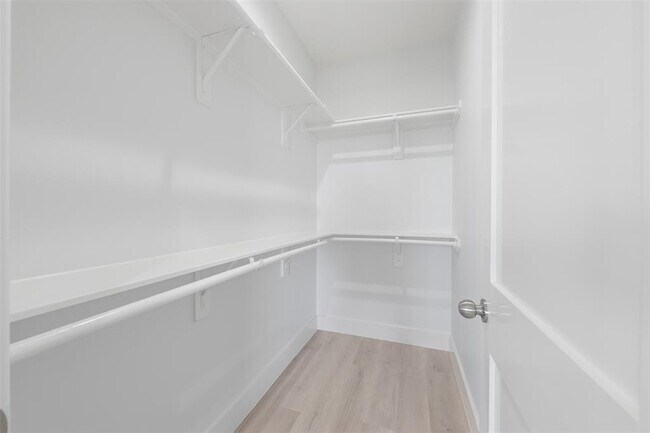 Building Photo - 25206 Sausalito Dr