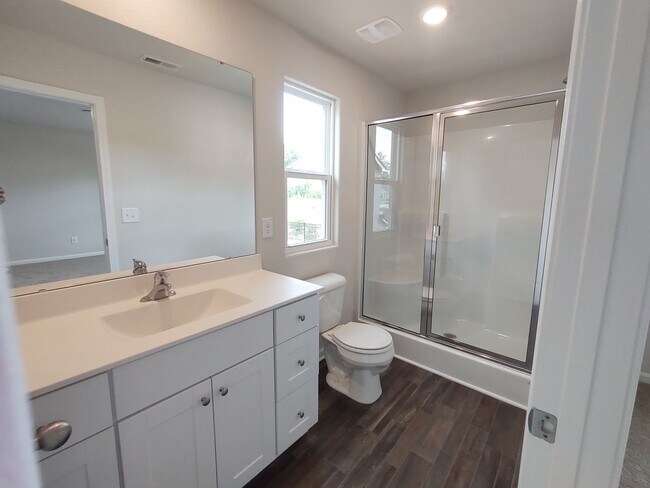 Building Photo - BRAND-NEW Townhome Located in Sanford- Minutes from Shopping, Dining, and Community Parks! Wont l...