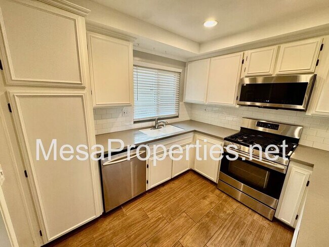 Building Photo - 8475 Lemon Grove Dr