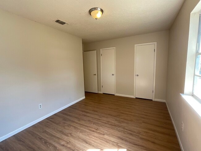Building Photo - 802 Mildred Ave