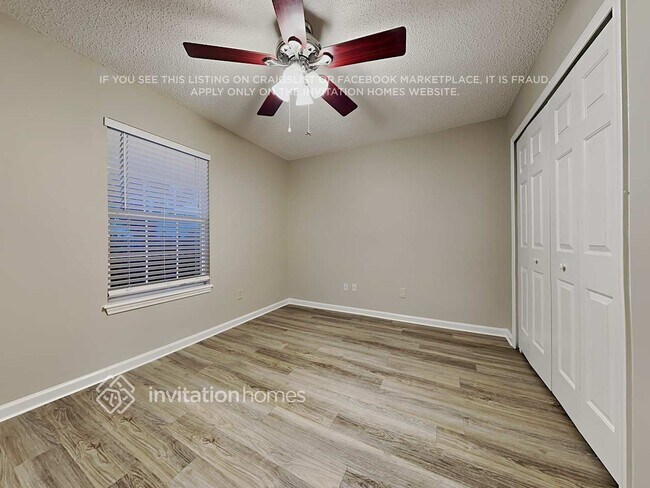Building Photo - 11122 Stanley Steamer Ln