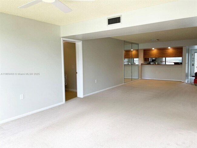 Building Photo - 1721 Whitehall Dr