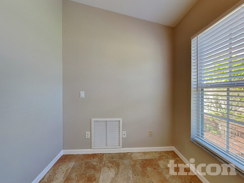 Building Photo - 18291 Troon Ave