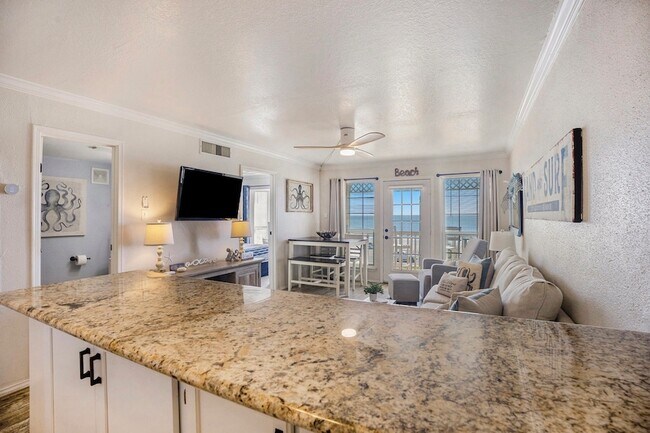 Building Photo - 6300 Seawall Blvd