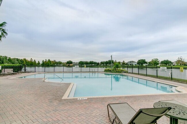 Building Photo - 1511 Whitewater Falls Dr
