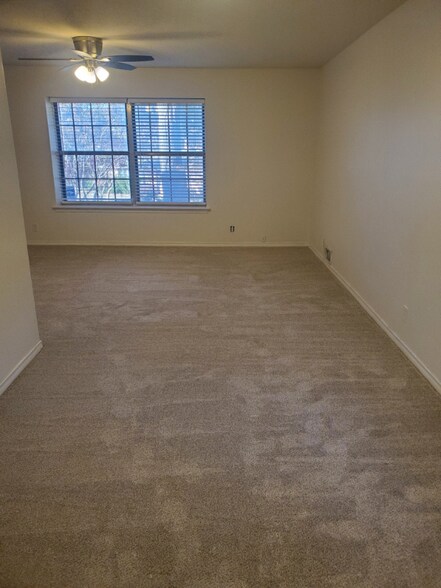 Building Photo - 601 Cliffside Dr