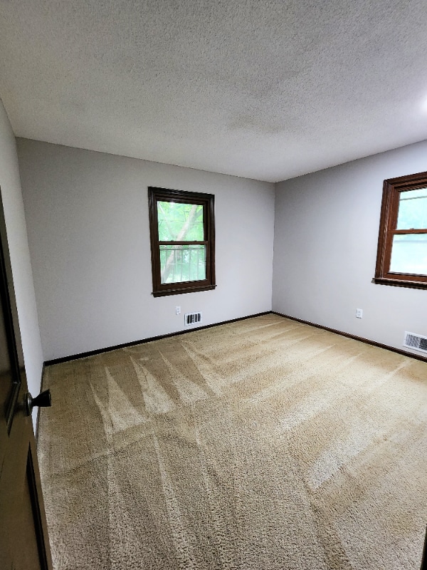 Building Photo - 11707 E 60th Terrace