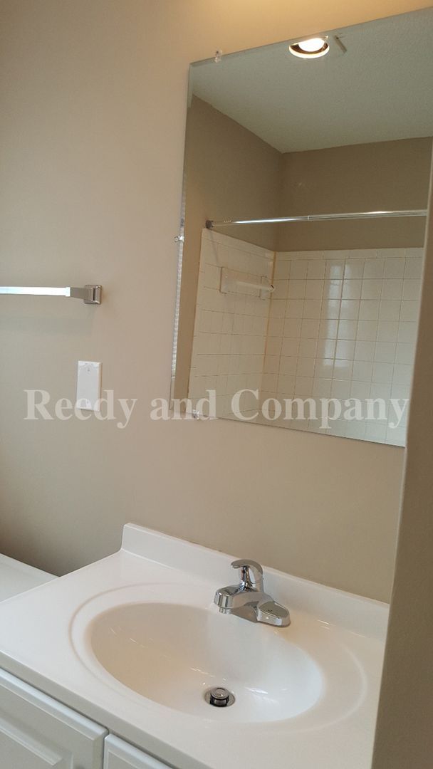 Building Photo - 4236 Rosewind Cir