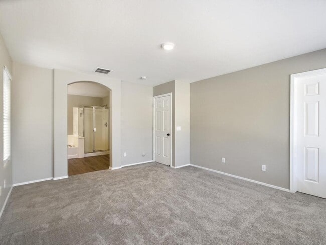 Building Photo - 2622 W Florentine Rd