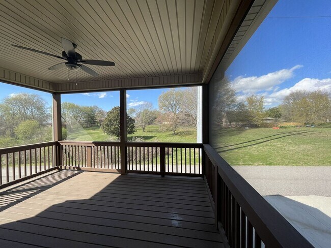 Building Photo - 456 Pond Apple Rd