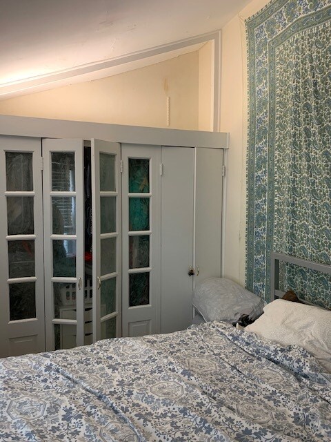 back bedroom - 1047 S Charles St