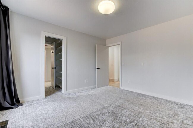 Building Photo - 6413 Centennial Ct