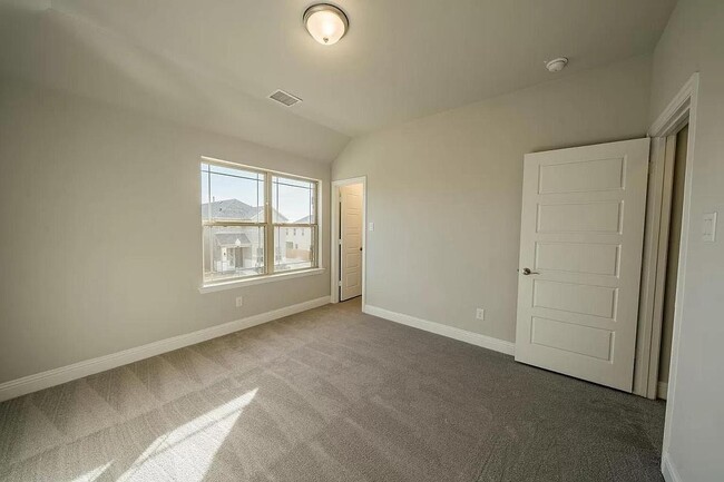 Building Photo - 7613 Regal Ln