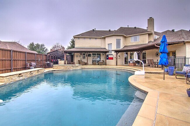 Building Photo - 4204 Lorimar Dr