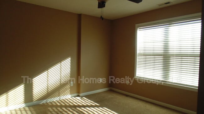 Building Photo - 1921 Co Rd 561