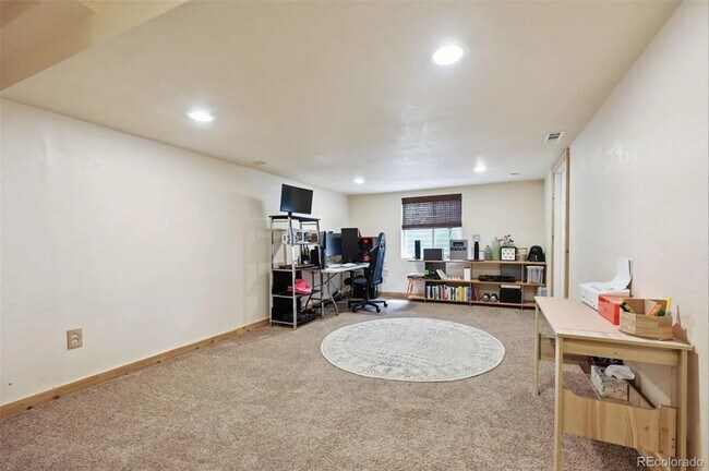 Building Photo - 24798 E Wyoming Pl