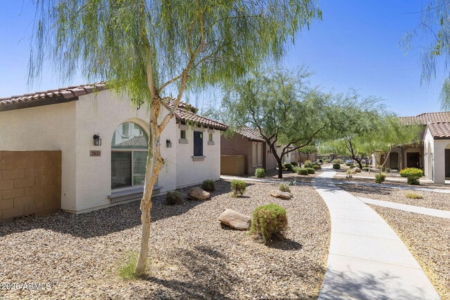 Building Photo - 2930 N Raven