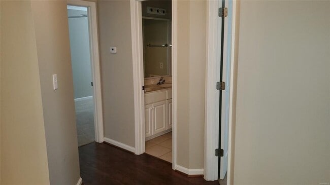 Building Photo - 9101 Hanston Pl