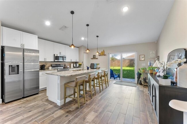 Building Photo - 901 20th St