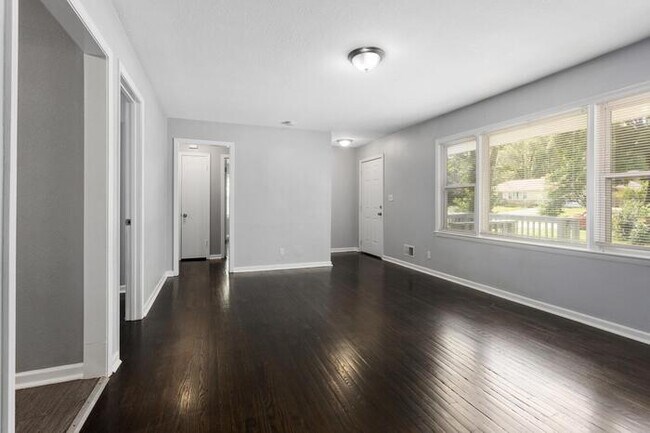 Building Photo - Ready for Move-in Home at Raytown! Nestled on dead end street off Raytown Road for rent 3 bedroom...