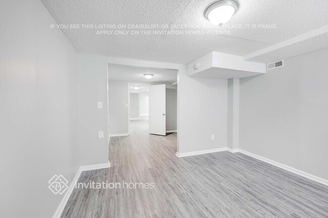 Building Photo - 640 Des Moines Dr