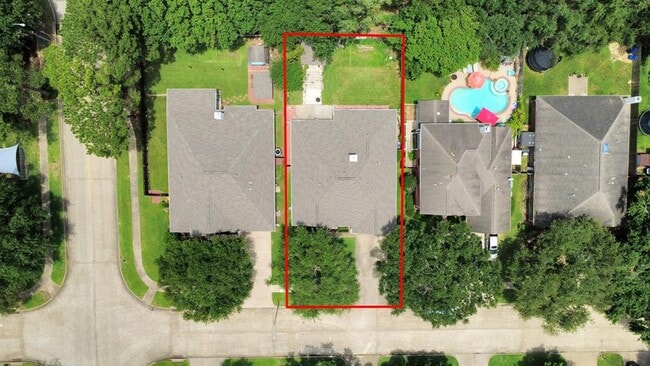 Building Photo - 21630 Live Oaks Spring Dr