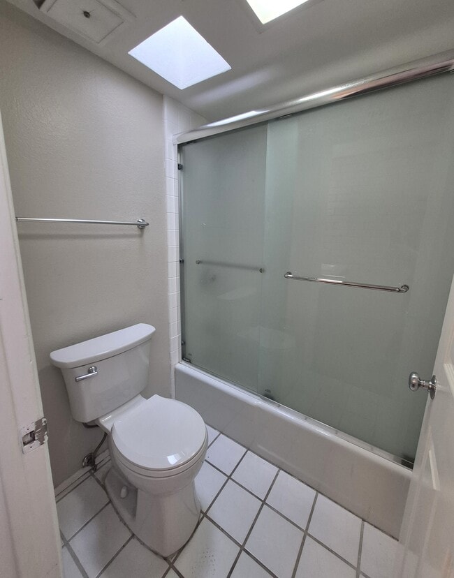 Building Photo - 5701 E Glenn St