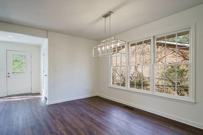 Building Photo - 2867 Payton Rd NE