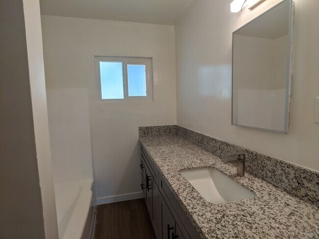 Building Photo - 3554 Brenton Ave