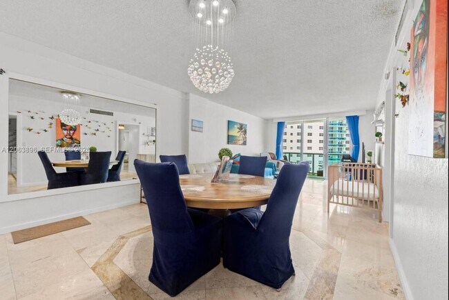 Building Photo - 3901 S Ocean Dr